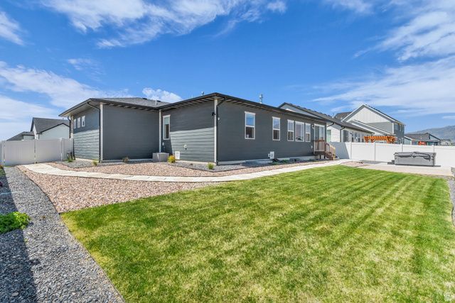 1005 E ANTELOPE DR, Eagle Mountain, UT 84005