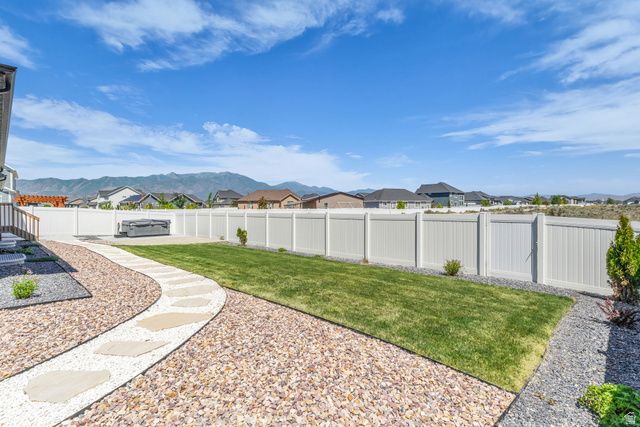 1005 E ANTELOPE DR, Eagle Mountain, UT 84005