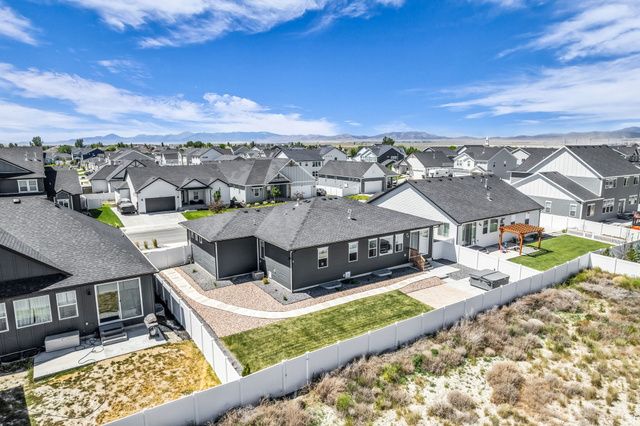 1005 E ANTELOPE DR, Eagle Mountain, UT 84005