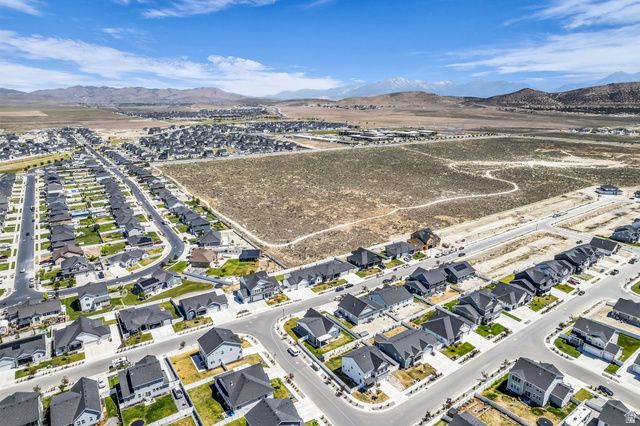 1005 E ANTELOPE DR, Eagle Mountain, UT 84005