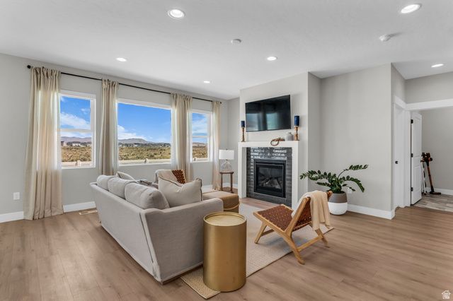 1005 E ANTELOPE DR, Eagle Mountain, UT 84005