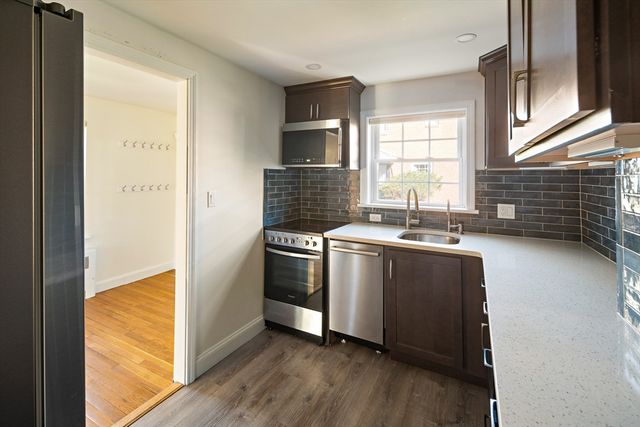 39 Charlesbank Rd 39, Newton, MA 02458