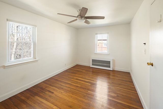 39 Charlesbank Rd 39, Newton, MA 02458