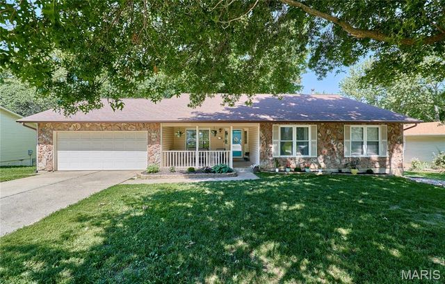 31 Great Lakes Drive, St Peters, MO 63376