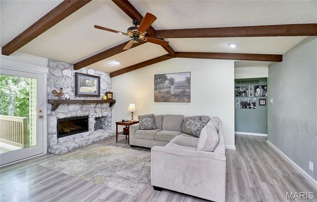 31 Great Lakes Drive, St Peters, MO 63376