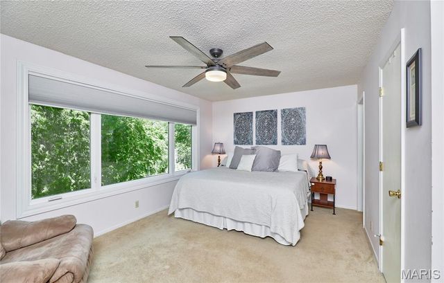 31 Great Lakes Drive, St Peters, MO 63376
