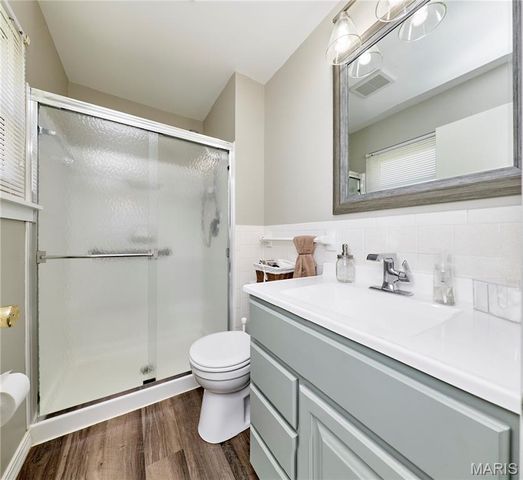 31 Great Lakes Drive, St Peters, MO 63376