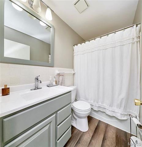 31 Great Lakes Drive, St Peters, MO 63376