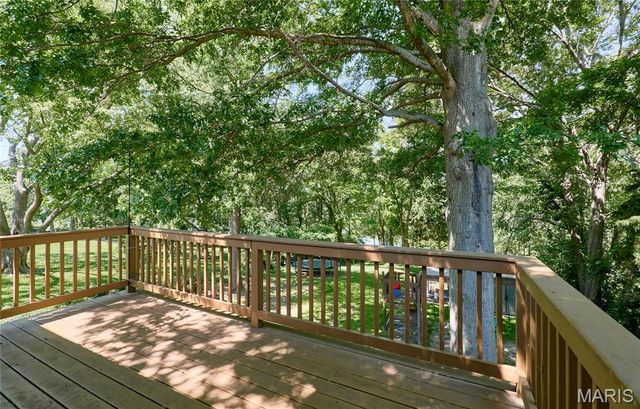 31 Great Lakes Drive, St Peters, MO 63376