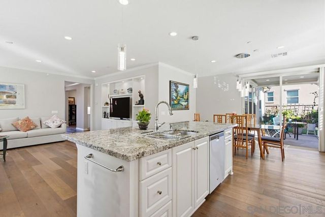 7951 Lusardi Creek Ln, San Diego, CA 92127