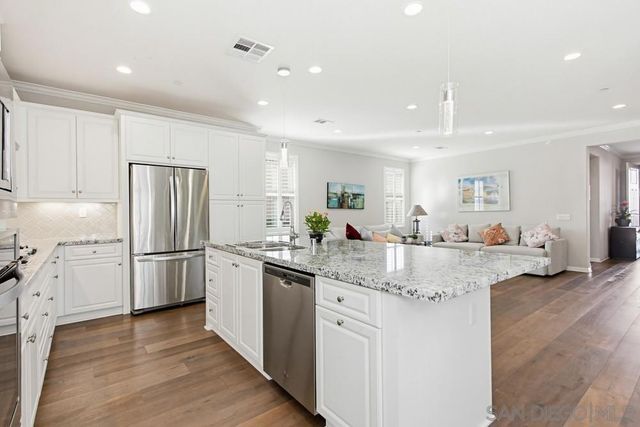 7951 Lusardi Creek Ln, San Diego, CA 92127