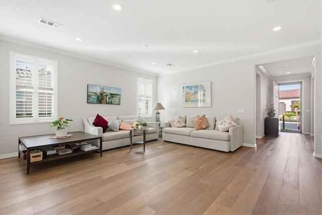 7951 Lusardi Creek Ln, San Diego, CA 92127