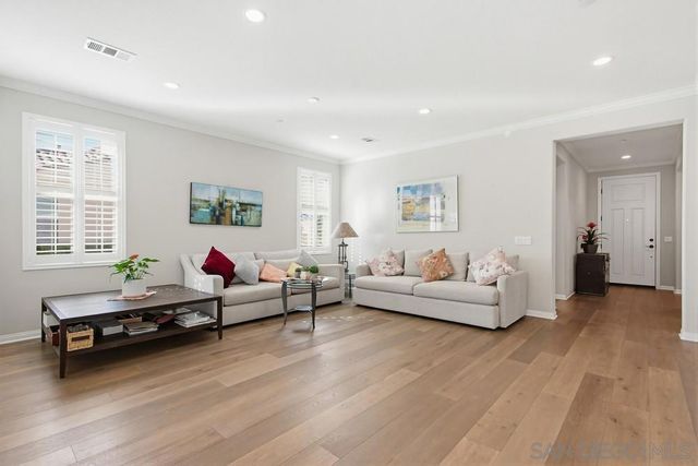 7951 Lusardi Creek Ln, San Diego, CA 92127