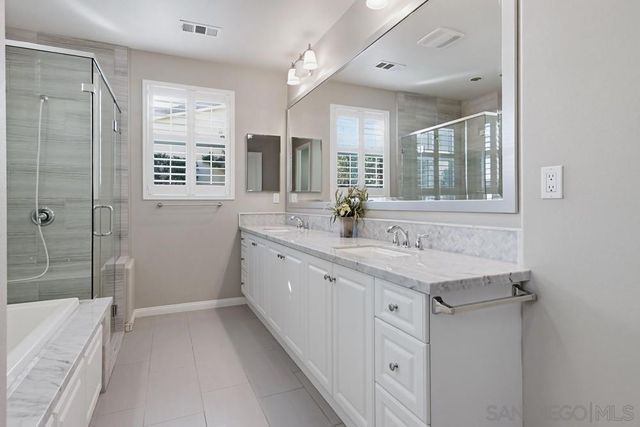 7951 Lusardi Creek Ln, San Diego, CA 92127