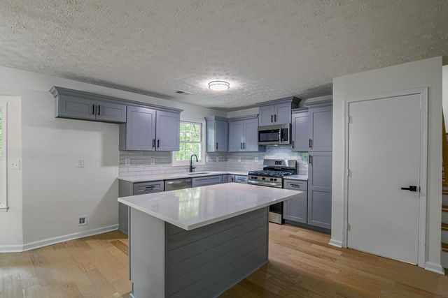 1450 Ashbrook Drive, Lawrenceville, GA 30043