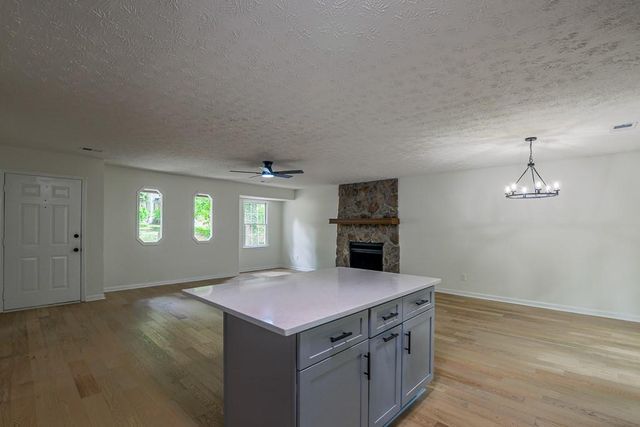1450 Ashbrook Drive, Lawrenceville, GA 30043