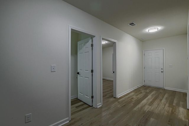 1450 Ashbrook Drive, Lawrenceville, GA 30043