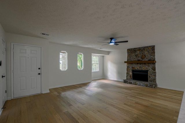 1450 Ashbrook Drive, Lawrenceville, GA 30043