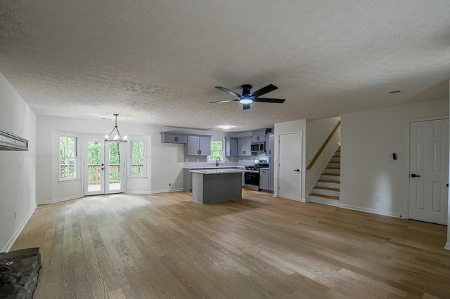 1450 Ashbrook Drive, Lawrenceville, GA 30043