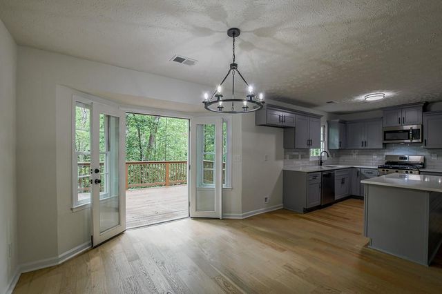 1450 Ashbrook Drive, Lawrenceville, GA 30043