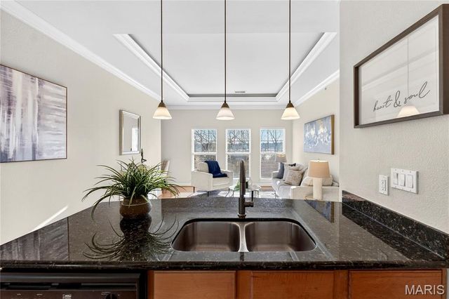 2714 McKnight Crossing Court, Rock Hill, MO 63124