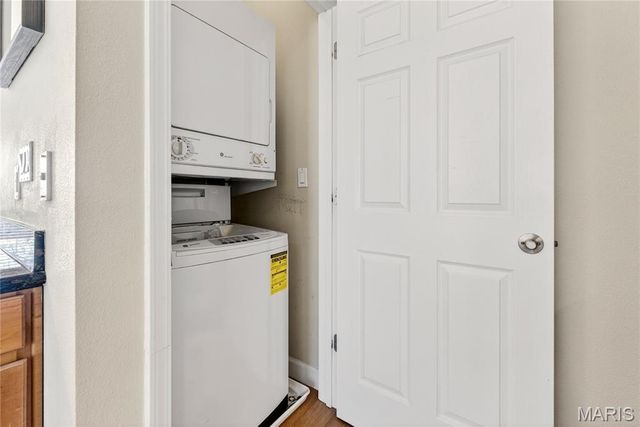 2714 McKnight Crossing Court, Rock Hill, MO 63124