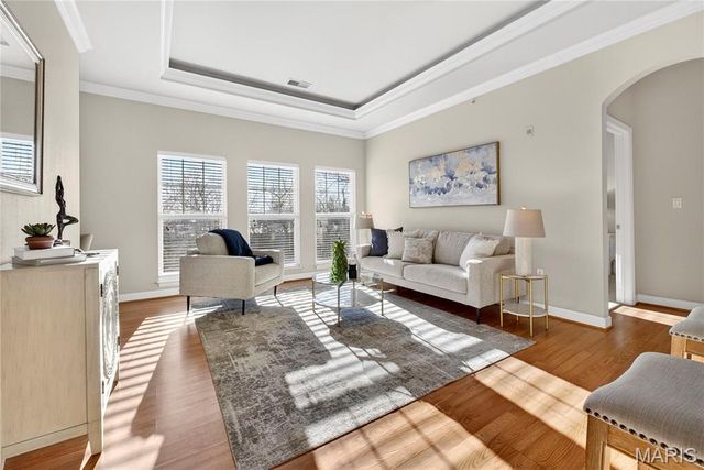 2714 McKnight Crossing Court, Rock Hill, MO 63124