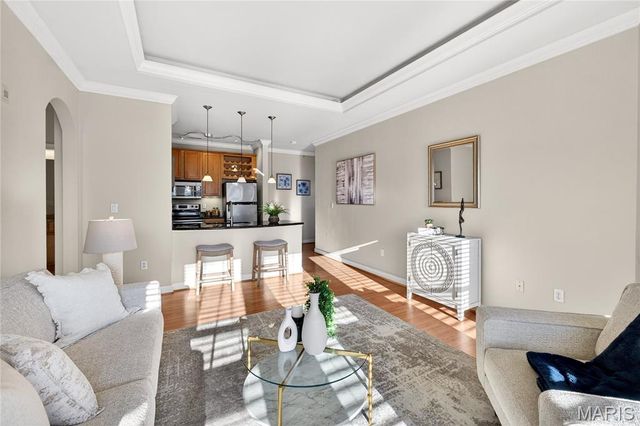 2714 McKnight Crossing Court, Rock Hill, MO 63124