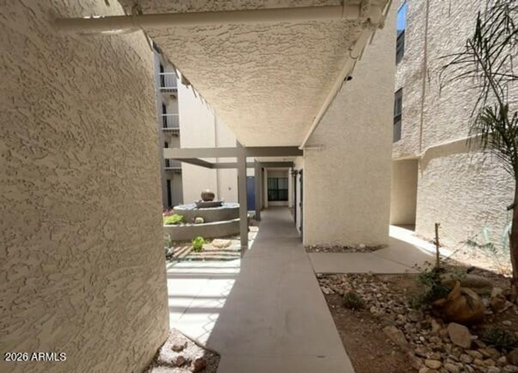 5136 N 31ST Place 617, Phoenix, AZ 85016