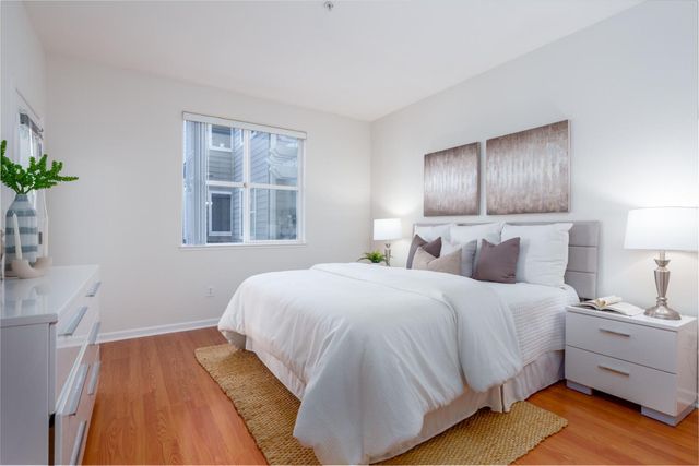1982 W Bayshore Road 219, East Palo Alto, CA 94303