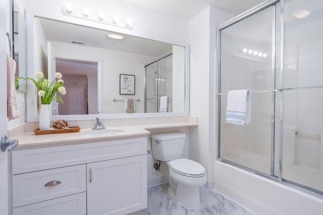 1982 W Bayshore Road 219, East Palo Alto, CA 94303