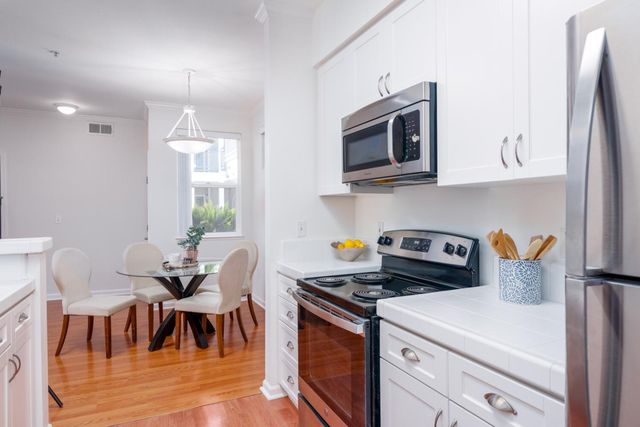 1982 W Bayshore Road 219, East Palo Alto, CA 94303