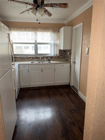 4042 NW 19th St 305, Lauderhill, FL 33313