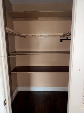 4042 NW 19th St 305, Lauderhill, FL 33313