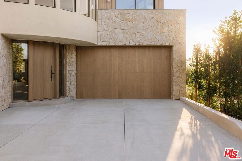 3858 Buena Park Drive, Studio City, CA 91604 — photo 3