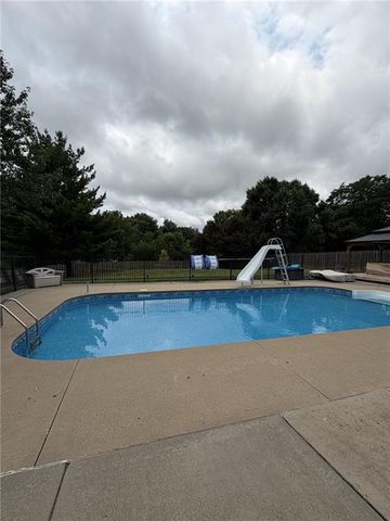 1619 NE 100 Court, Kansas City, MO 64155