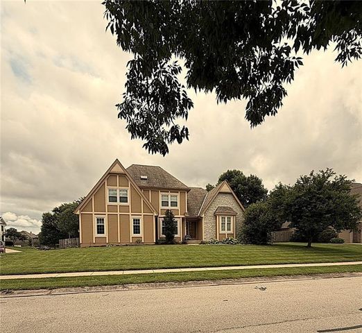 1619 NE 100 Court, Kansas City, MO 64155