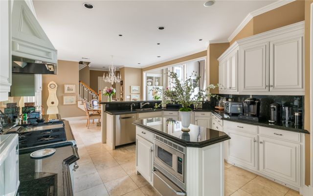 6911 Forest Glen Drive, Dallas, TX 75230
