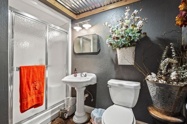 2321 County Rd 2100, Ivanhoe, TX 75447