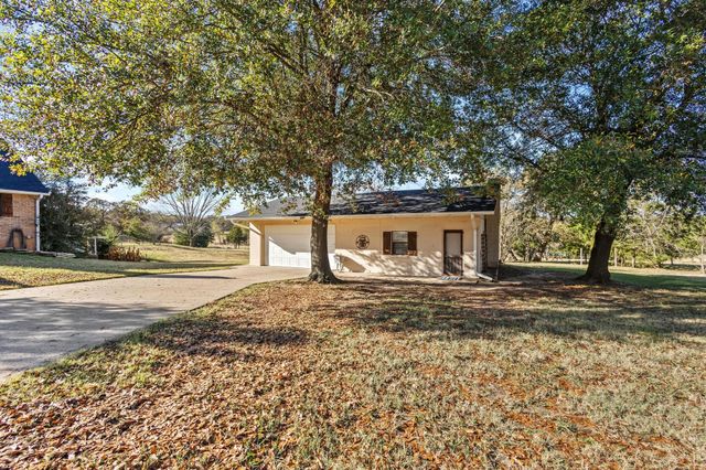2321 County Rd 2100, Ivanhoe, TX 75447