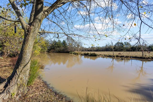 2321 County Rd 2100, Ivanhoe, TX 75447