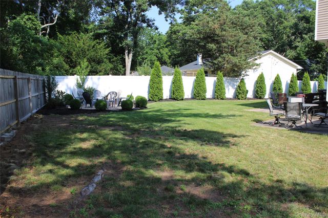 3 Lonscreek Place, Mastic Beach, NY 11951