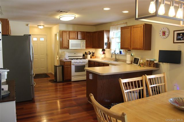 3 Lonscreek Place, Mastic Beach, NY 11951