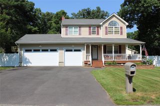 3 Lonscreek Place, Mastic Beach, NY 11951