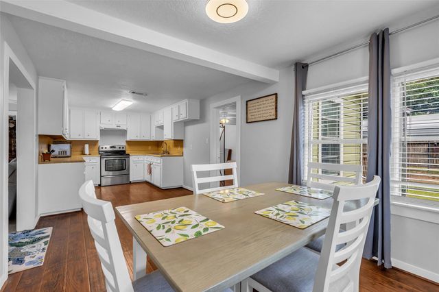 109 Oxford Street, Tomball, TX 77375