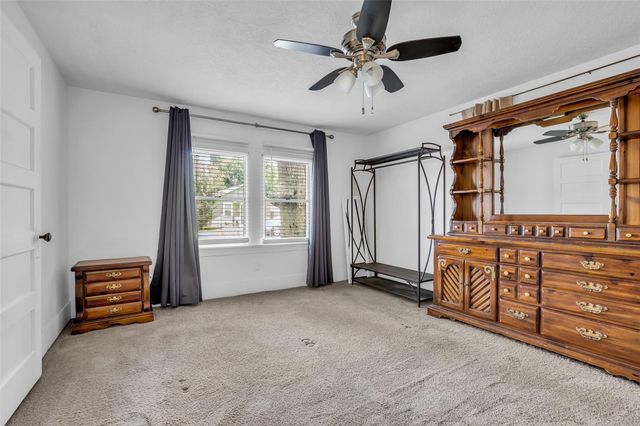 109 Oxford Street, Tomball, TX 77375