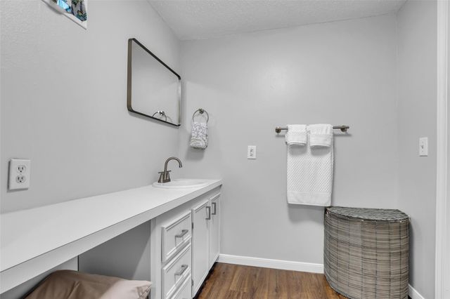 109 Oxford Street, Tomball, TX 77375
