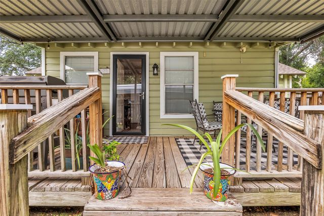 109 Oxford Street, Tomball, TX 77375