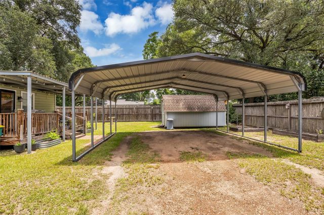 109 Oxford Street, Tomball, TX 77375