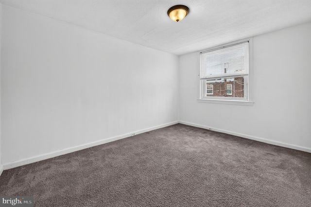 443 RARITAN ST, Camden, NJ 08105